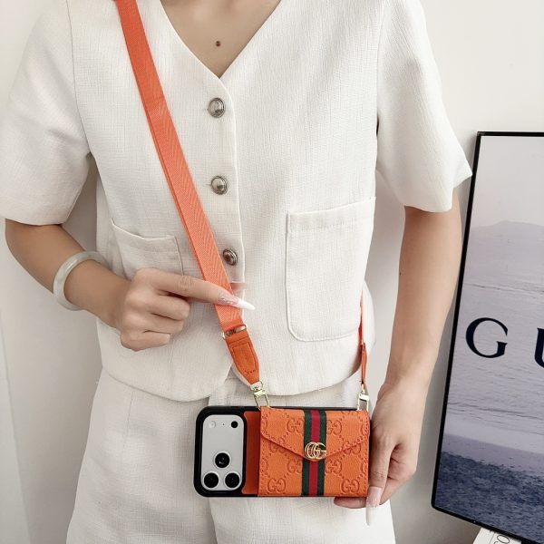 GUCCI エンボスカードケース オレンジ