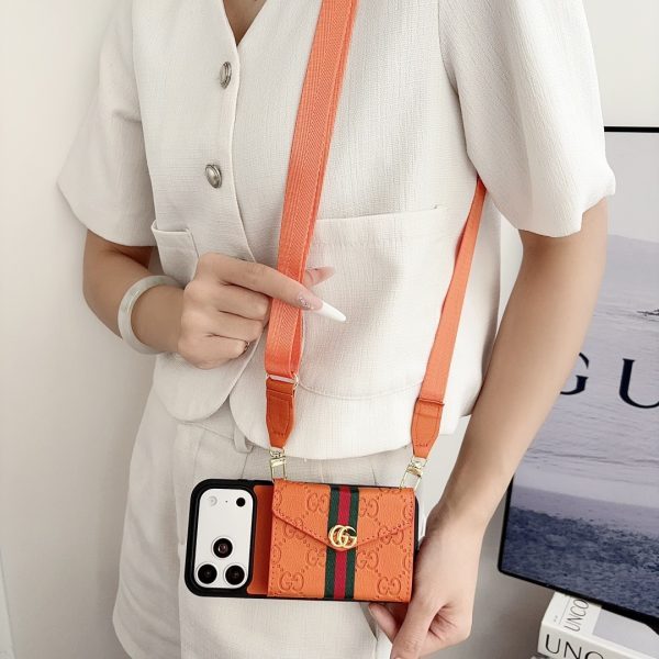 GUCCI エンボスカードケース オレンジ