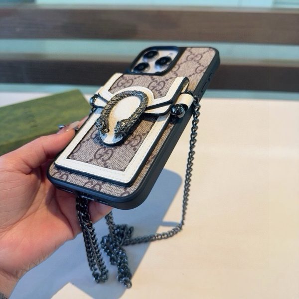 GUCCI GG柄チェーンケース ベージュ