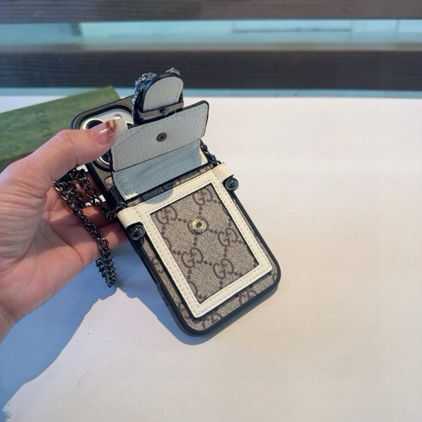 GUCCI GG柄チェーンケース ベージュ