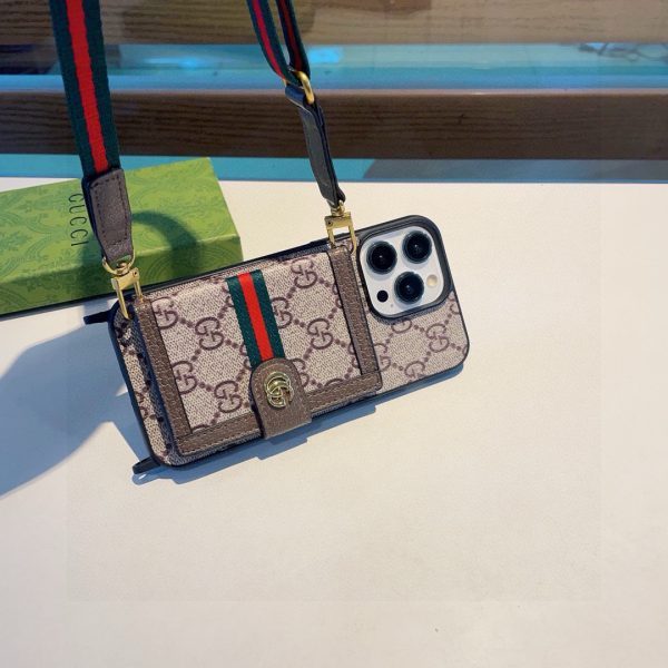 GUCCI GG柄チェーンケース ベージュ