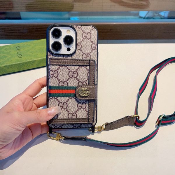 GUCCI GG柄チェーンケース ベージュ