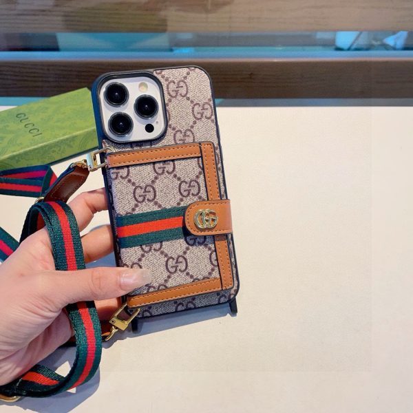 GUCCI GG柄チェーンケース ベージュ