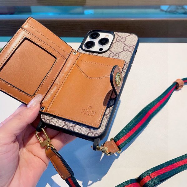 GUCCI GG柄チェーンケース ベージュ