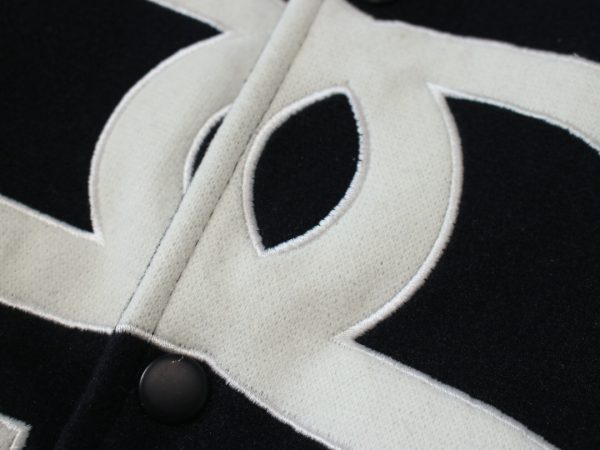 Stussy ベースボールジャケット 刺繍パッチ ブラック×ホワイト