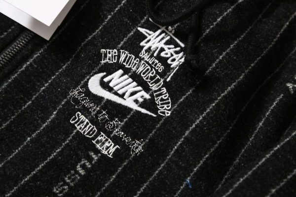 Stussy×Nike フードジャケット ストライプ ブラック