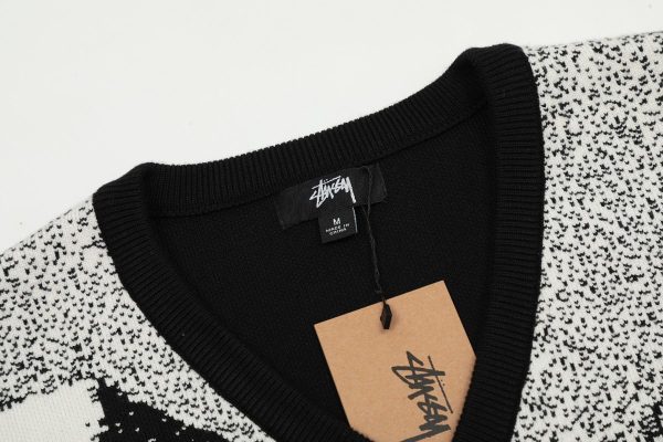 Stussy ニットベスト 人像プリント ブラック×ホワイト