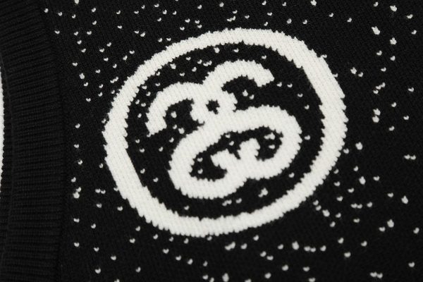 Stussy ニットベスト 人像プリント ブラック×ホワイト