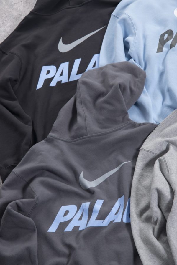 Nike×Palace パーカー 背面PALACEプリント マルチカラー