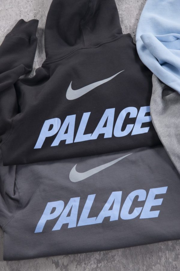 Nike×Palace パーカー 背面PALACEプリント マルチカラー