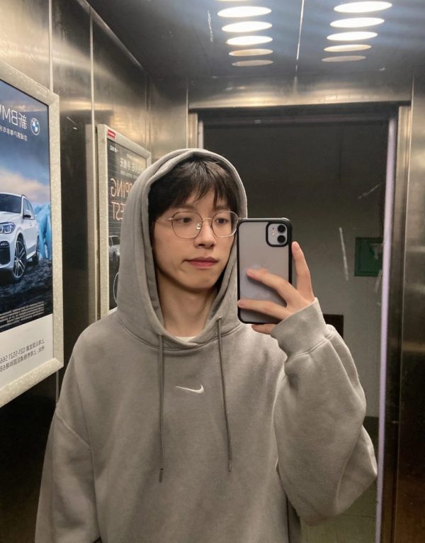 FOG×Nike パーカー 背面ボックスロゴ ベージュ×ブラック