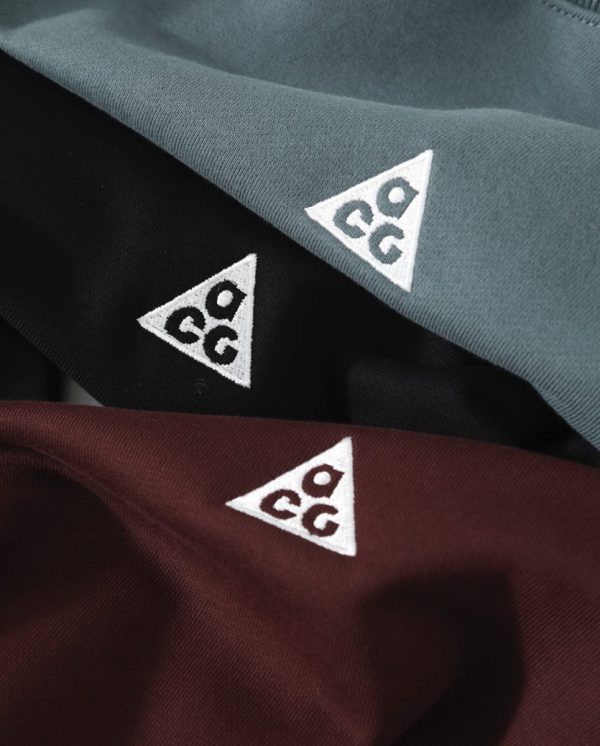 NikeACG スウェット MOVETOZERO マルチカラー